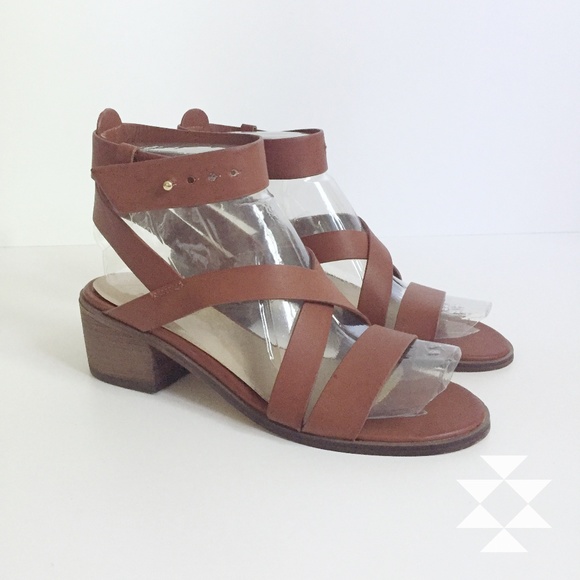 Forever 21 Shoes - Forever 21 Faux Leather Brown Stacked Heel Sandal